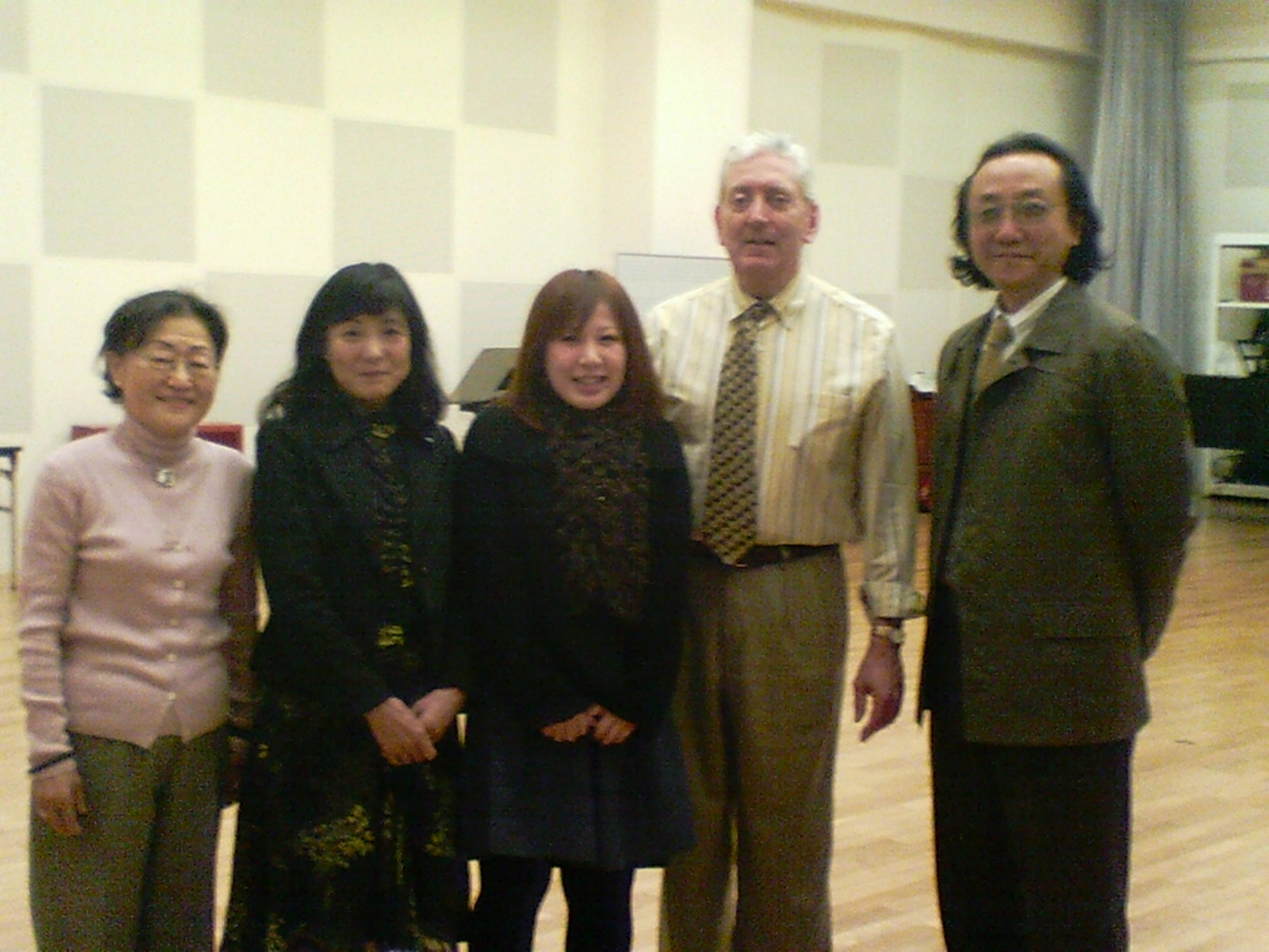 (L-R) Fumiko Iishi, Yashio Sudo, Akane (alumnus), Bill, Kaz