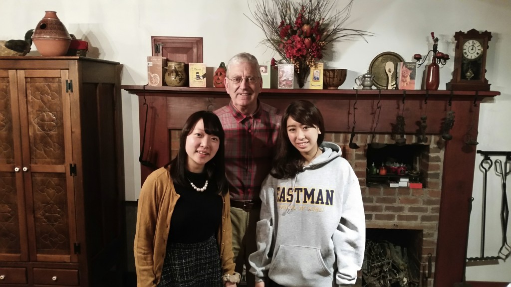 A good-bye photo at home (l-r) Aya, BC, Nonoka